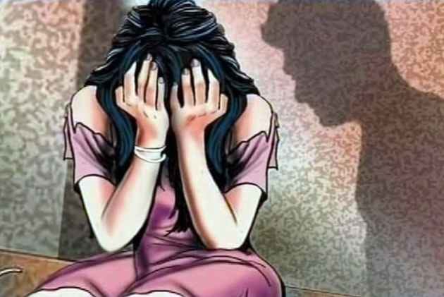 14 வயசுப் பொண்ணு.. நட்டநடு ராத்திரியில் நடந்த கொடூரம்… தந்தை கதறல்…!