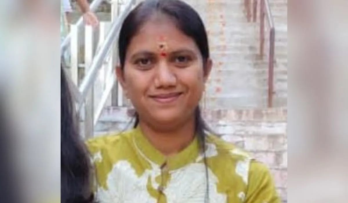 8 மணிக்கு 9 தூக்க மாத்திரை சாப்டா..! அப்ப 3 மணி நேரத்துக்குள்ள எப்படி இதை செய்ய முடியும்…? 2 பெண் குழந்தைகள் பிறந்ததால் மாமியார் குடும்பத்தின் வெறி… கணவனுடன் சேர்ந்து சதியா..? பகீர்.!