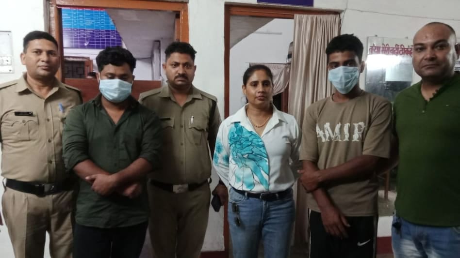ஸ்டுடியோவில் வைத்து 2 நாளாக சிறுமியை மாறி மாறி… காமக் கொடூரர்களாக மாறிய வாலிபர்கள்…. தனியா நடந்து போக கூட பயமாயிருக்கு… பரபரப்பு சம்பவம்..!
