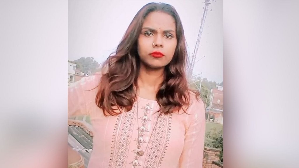 பியூட்டி பார்லருக்கு போன கணவன்..! 100 மீ தூரம் பயத்தில் ஓடிய மனைவி… ஓட ஓட விரட்டி நடுரோட்டில் கணவன் செய்த கொடூரம்.. 8 மாத பச்சிளம் குழந்தையுடன் போலீஸ் ஸ்டேஷனுக்கு சென்று.. பகீர்..!!