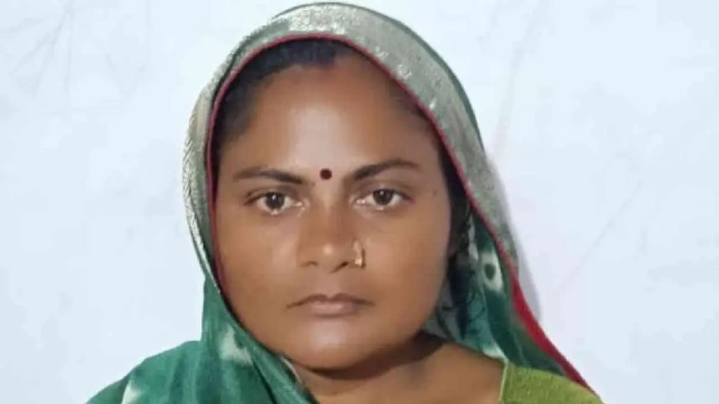 அந்த விஷயத்தில் திருப்தியே இல்லை..! “3 பேர் கூட கல்யாணம்”.. இப்ப 4-வது ஒரு ஆண் வேணுமாம்… காமபேயாக மாறிய பெண்… இரவோடு இரவாக 3-வது புருஷனை.. பகீர்..!!