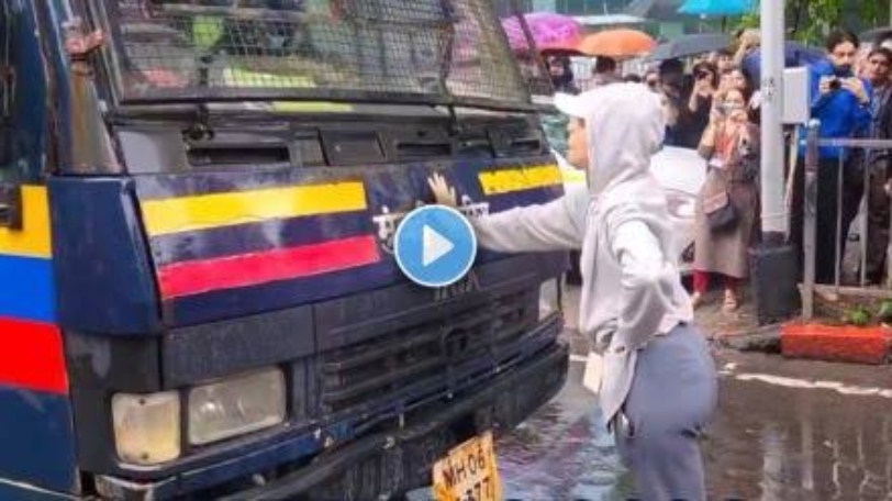“நான் மாணவியும் இல்ல, விவசாயியும் இல்ல!”… மழையில் போலீஸ் வழியை மறித்து கைதான மாணவர்களை அதிரடியாக விடுவிக்க வைத்த பிரபலம்… வைரல் வீடியோ..!!!