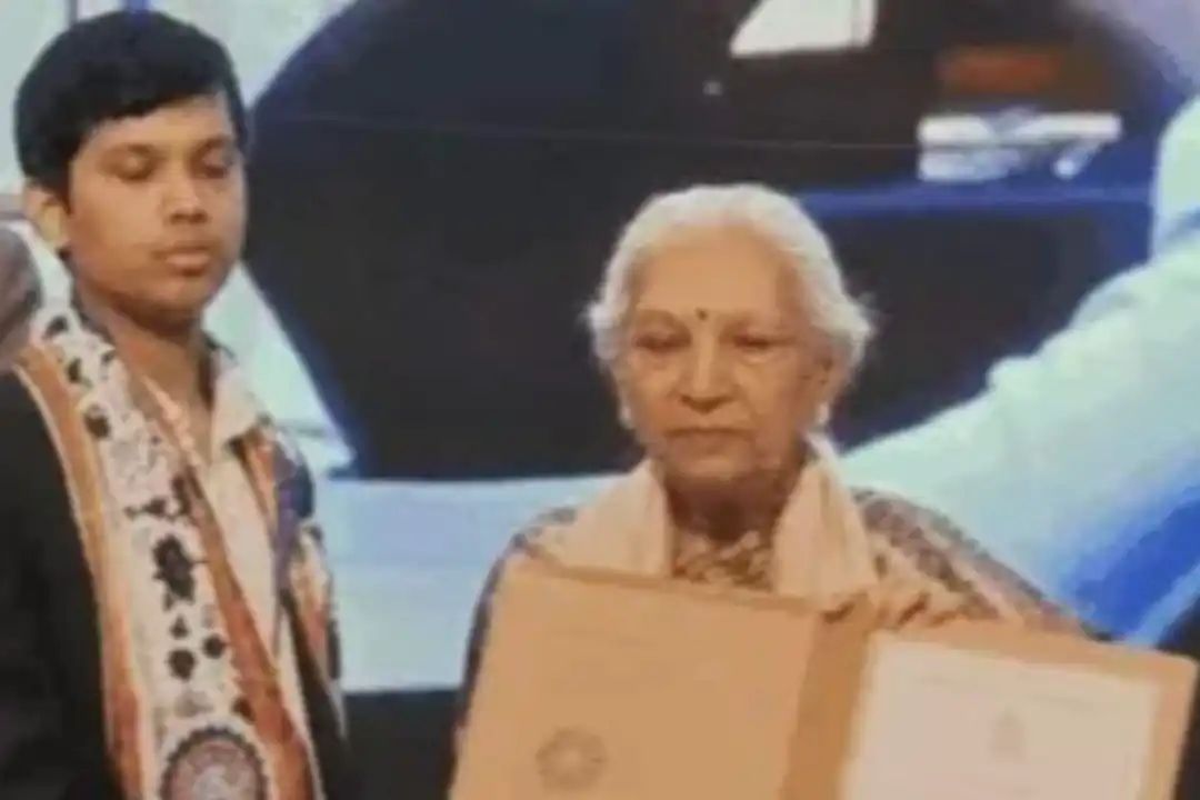 “அப்பா என்னை மன்னிச்சிடுங்க!” – 50 முறை தோல்வி… தங்கப்பதக்கம் வென்ற பொறியாளரின் உருக்கமான கடிதம்.. அதிர்ச்சியில் உறைந்த குடும்பம்..!!”