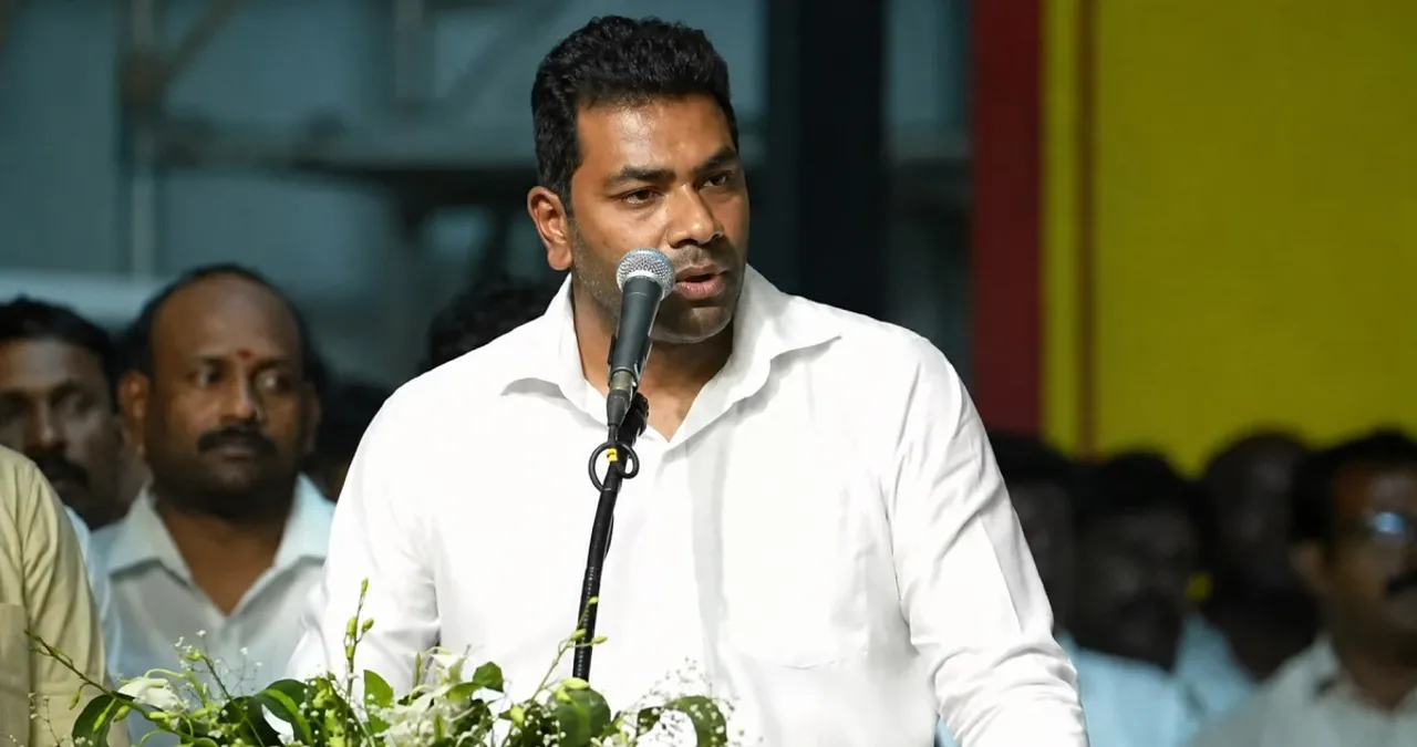 “நாங்க தேர்தலைக் கண்டு பயப்படலை.. இப்பவே தேர்தல் வந்தாலும் 234 தொகுதிகளிலும் தவெக தான் ஜெயிக்கும்!” தவெக எம்எல்ஏவை விலைக்கு வாங்க ரூ.50 கோடி வரை பேரம் பேசியிருக்காங்க; – ஆதவ் அர்ஜுனா பரபரப்பான பேச்சு..!!