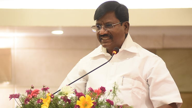 காங்கிரஸுக்கு கிடைக்க வேண்டிய DCM பதவி போச்சு…. தவெக கூட்டணியைத் தடுத்த ‘அந்த’ சிலர்…. விஸ்வநாதன் வெளியிட்ட பகீர் பின்னணி….!!