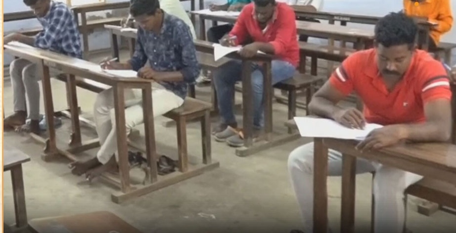 Breaking: “டிஎன்பிஎஸ்சி தேர்வர்களே அலர்ட்!”.. குரூப்-2 மற்றும் 2ஏ தேர்வு தேதி அறிவிப்பு.. தமிழ்நாடு அரசுப் பணியாளர் தேர்வாணையத்தின் அதிரடி அறிவிப்பு.. முழு விவரம் உள்ளே..!!