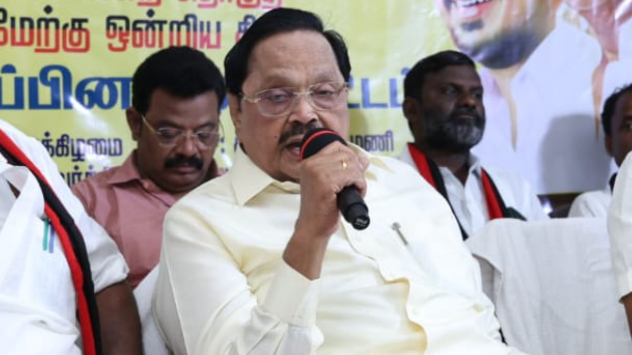 “மாமா, மச்சான் உறவு கொண்டாடவா போனீங்க?” எ.வ.வேலுவிடம் பாய்ந்த துரைமுருகன்…. திமுக செயற்குழுவில் வெடித்த பரபரப்பு….!!
