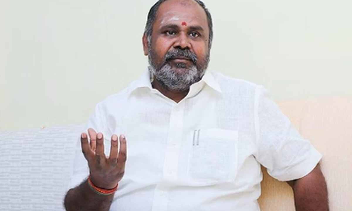 ​”கடன் வாங்காம ₹2,500 குடுத்தா புத்திசாலி CM” முதல்வர் விஜய்க்கு பகிரங்க சவால் விடுத்த ஆர்பி உதயகுமார்….!!