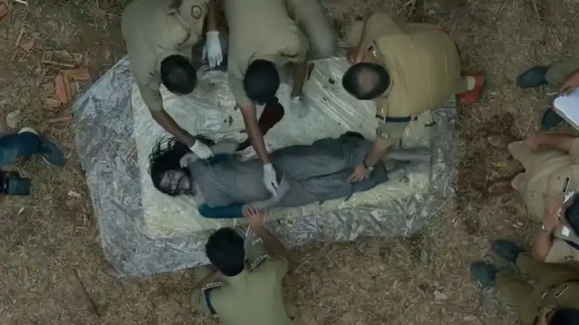 “பாதியில் எழவே முடியாது!”… ட்விஸ்ட் மேல் ட்விஸ்ட் கொடுத்து தெறிக்கவிடும் மூவி.. ஓடிடியில் கலக்கி வரும் செம தரமான த்ரில்லர் படம்.. வீக்கெண்ட்ல இதை மிஸ் பண்ணிடாதீங்க..!!!
