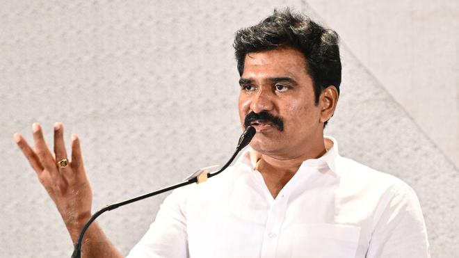 “தவெக ஆட்சியில் குறுநில மன்னர்கள் இல்லை” இது முழுக்க முழுக்க மக்களுக்கான அரசு…. அமைச்சர் CTR நிர்மல் குமார் அதிரடி உரை….!!