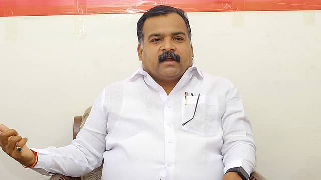 “ஒரு துளி நீர் கூட தர மாட்டோம்னு போராட்டம்!” பாஜகவின் இரட்டை வேடத்தை வெளுத்து வாங்கிய மாணிக்க தாகூர்.. காவிரி விவகாரத்தில் அரங்கேறும் அரசியல் நாடகம்..!!”