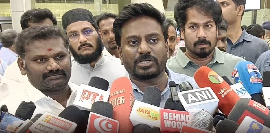 “நொடியில் பறந்த அமைச்சர்கள் படை…!”… நேபாளத்தில் சிக்கிய தமிழர்களை மீட்க டெல்லி பறந்த குழு… முதல்வர் விஜய் அதிரடி உத்தரவு..!!!