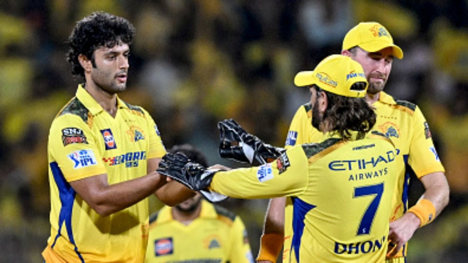 “அவுட்டானா பரவால்ல…. தூக்கி அடி” தல தோனி சொன்ன அந்த ஒரே வார்த்தை…. CSK டீம் சீக்ரெட்டை உடைத்த சிவம் துபே….!!