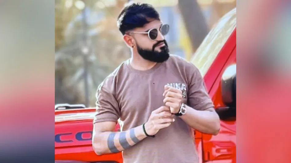 54,000 பாலோவர்ஸ்…! இன்ஸ்டாவில் ஃபேமஸ் ஆன வாலிபரை வீட்டுக்குள் வைத்தே தீர்த்து கட்டிய தந்தை… வாழ வேண்டிய வயதில் இப்படி ஒரு மரணமா..? என்ன நடந்தது..?
