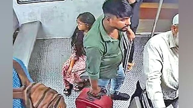 “பிரியாணி அண்டாவில் மனித கறியை சமைத்த தம்பதி… துண்டு துண்டாக கூறு போட்டு… கள்ளக்காதல் விவகாரத்தில் அரங்கேறிய பயங்கரம்… தமிழகத்தை உலுக்கிய சூட்கேஸ் கொலையின் மர்மம் விலகியது..!
