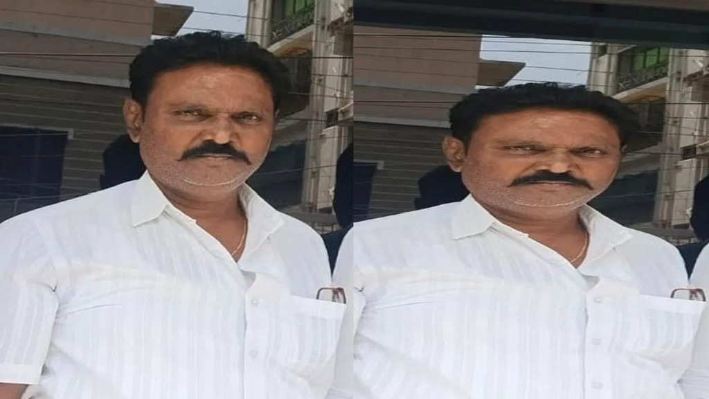 14 கேஸ், 10 வருஷ பகை.. மருத்துவரின் உயிரையே பறித்த பழிவாங்கல்… ஹாஸ்பிடலில் இருந்து தெருவில் இழுத்து போட்டு துடிக்க துடிக்க… பதை பதைக்க வைக்கும் கொடூரம்….!!!!
