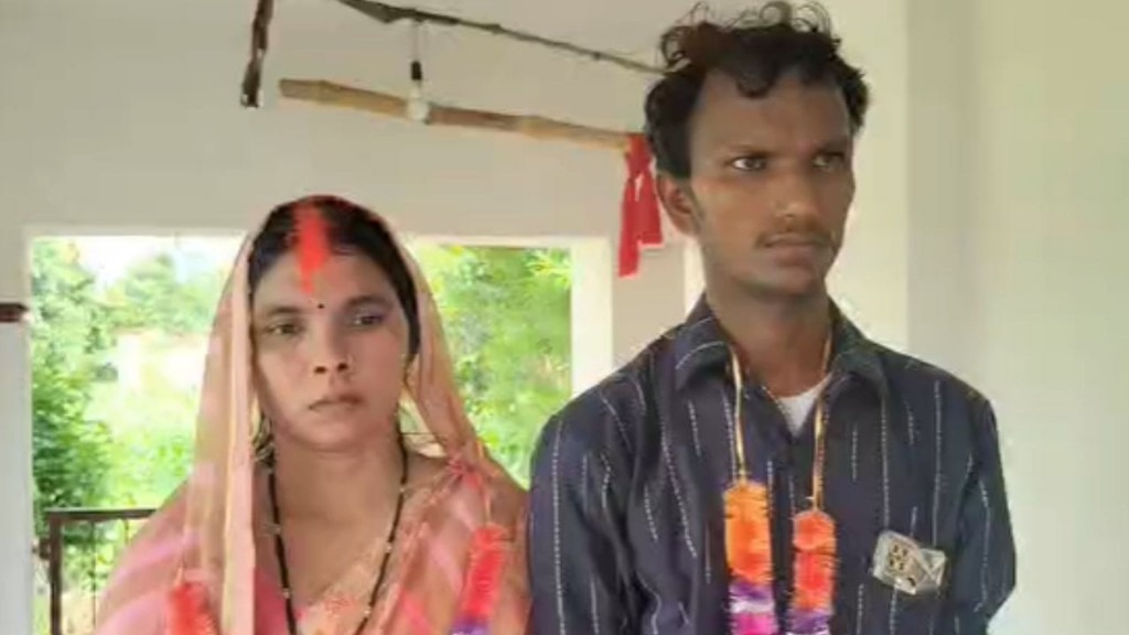“நான் ட்ரம்முக்குள் அடைபட்டு சாக விரும்பல”… 21 வருஷத்துக்கு முன்னாடி காதலிச்சு திருமணம் செய்தும் அவ வேற ஒருத்தன் கூட போயிட்டா… பொண்டாட்டியை கள்ளக்காதலனுக்கு தாரை வார்த்து கொடுத்த கணவன்…!!!