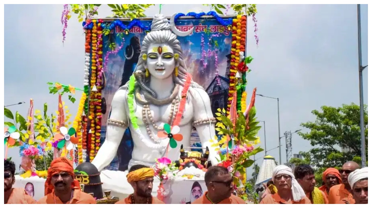 “இந்த 3 பொருளை வச்சு சிவனை கும்பிட்டா சகல செல்வமும் தேடி வரும் சார்!”.. சிவபெருமானின் பூரண அருளைப் பெற பொன்னான வாய்ப்பு…!!!