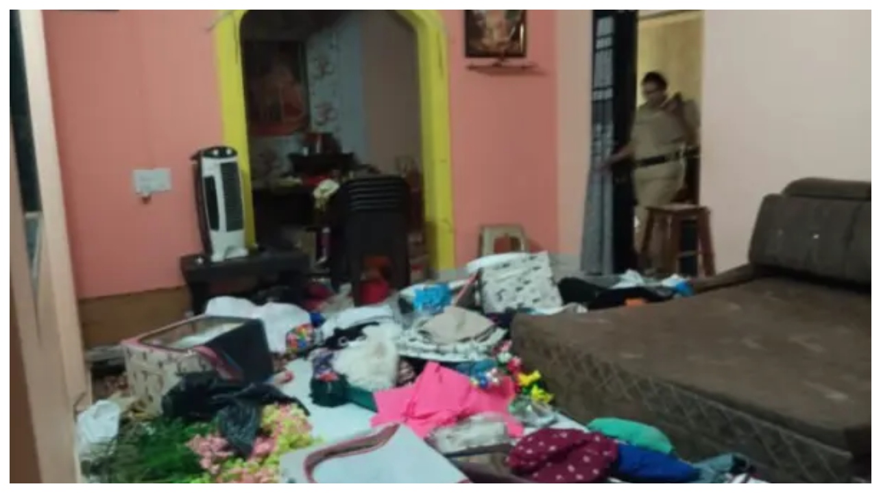 “சிசிடிவி கேமரால மாட்டுனாங்க… இனி அந்தத் திருடனுங்க தப்பிக்கவே முடியாது!” – தீவிர விசாரணையில் இறங்கிய தனிப்படை..!!!