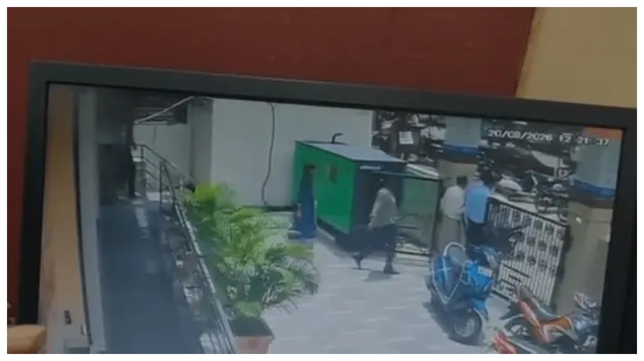 “கூடவே வாழ்ந்தவங்களை இப்படி கொடூரமா சுட்டுக் கொல்ல எப்படித்தான் மனசு வந்துச்சோ பாஸ்..!” சிசிடிவியில் பதிவான நடுநடுங்கும் காட்சிகள்..!!!