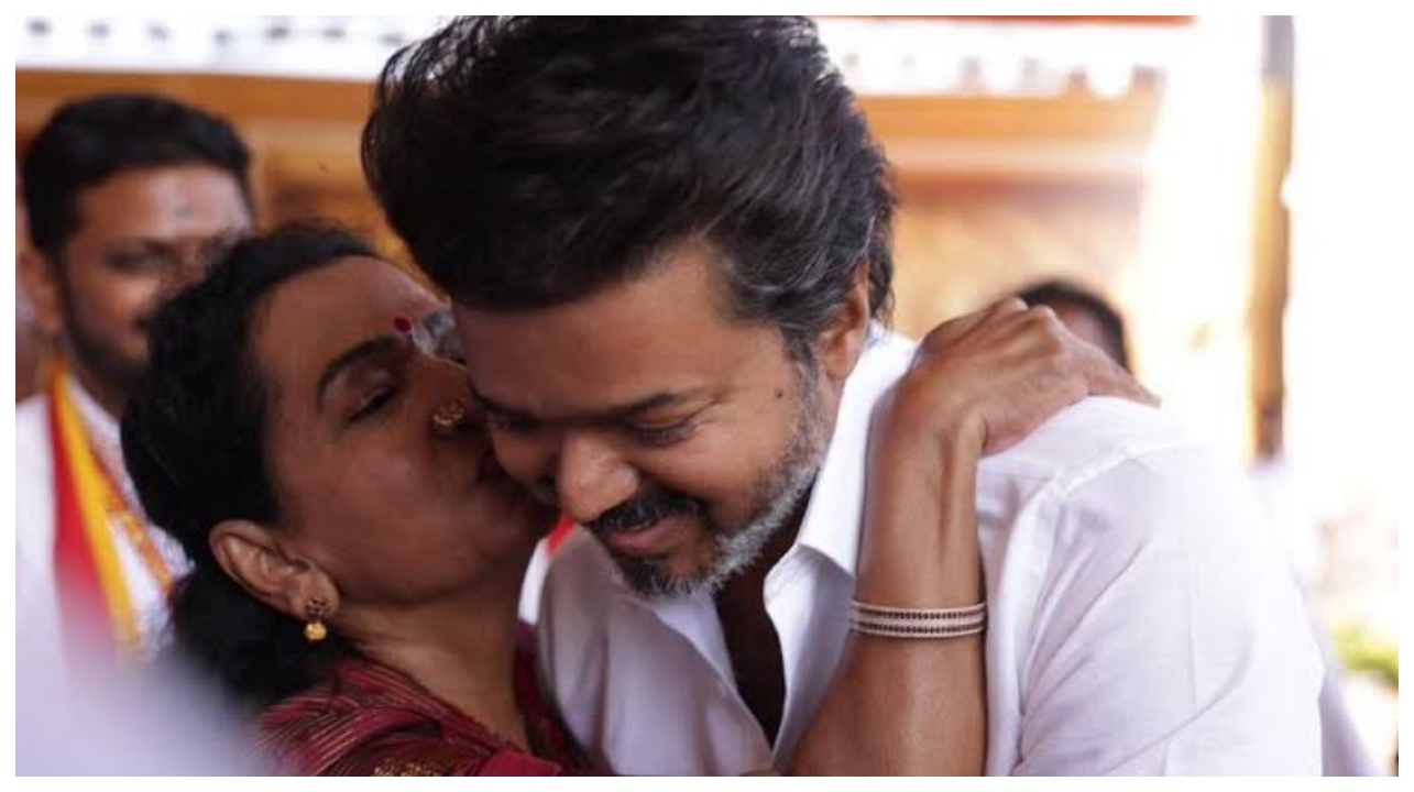 “அந்த முதல் பரிசு தந்த மகிழ்ச்சிக்கு அளவே இல்லை!”.. இன்றும் என் மனதை நெகிழ வைக்கும் அந்த தருணம்!.. திரையுலகை ஆளும் மகனின் பாசப் பின்னணி..!!!