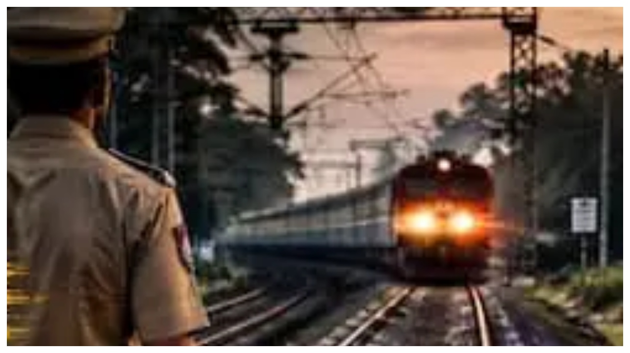 “அய்யோ… காக்கிச் சீருடையில கெத்தா வலம் வந்த சப்-இன்ஸ்பெக்டருக்கு என்னப்பா ஆச்சு!” ஓடும் இரயில் முன் குதித்து உயிரை மாய்த்துக் கொண்ட கொடூரம்…!!!