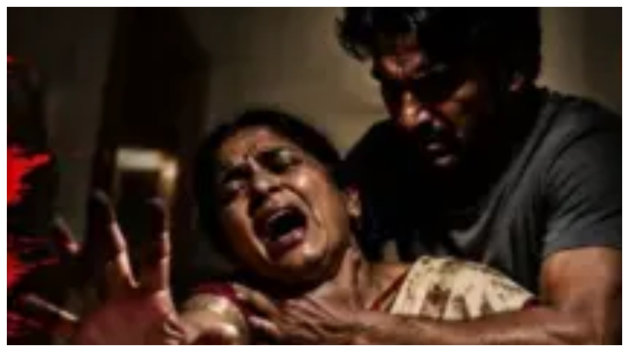 “சின்ன விஷயத்துக்காக பெத்த அம்மாவையே கொல்ற அளவுக்கு மனசு எப்படிடா கல் ஆச்சு?”.. அலறல் சத்தத்தைக் கேட்டு ஓடிவந்த அக்கம் பக்கத்தினர் அதிர்ச்சி.. பகீர் சம்பவம்..!!!