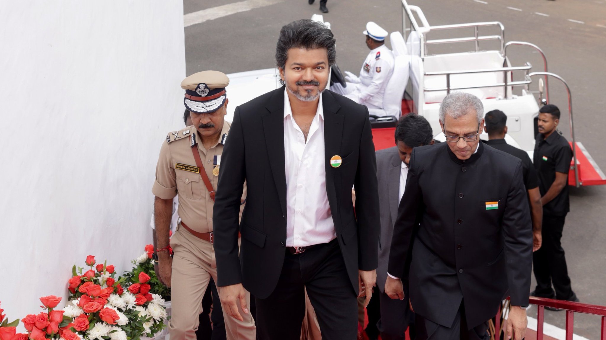 “5 வருஷமா அங்க இருக்கீங்களா? அப்போ உங்களுக்கே சொந்தம்!” – அதிரடியாக நீட்டிக்கப்பட்ட இலவச வீட்டு மனைத் திட்டம்… தவெக அரசு அதிரடி…!!”
