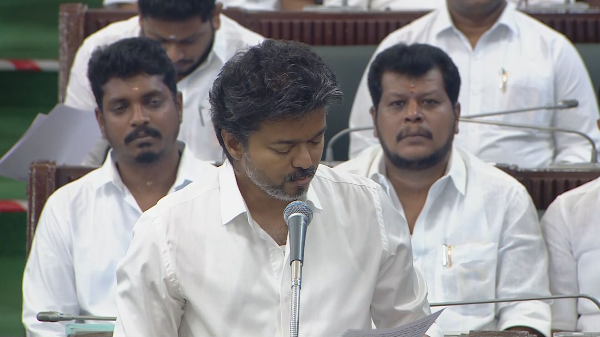 Breaking: காலையிலேயே குட் நியூஸ்..! ஆவின் பால் கொள்முதல் விலை அதிரடி உயர்வு… எம்எல்ஏக்களுக்கு கார் + மாதம் ரூ.75,000… முதலமைச்சர் விஜய் அதிரடி அறிவிப்பு…!!!