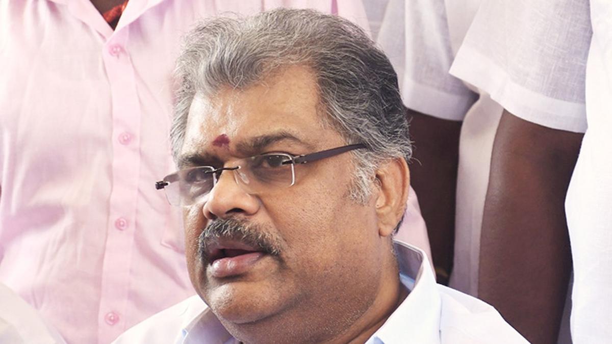 “பொறுப்புள்ள தலைவர்கள் பொறுப்போடு பேசணும்” அநாகரீக பேச்சுக்கு மக்கள் ஆதரவு தர மாட்டாங்க…. உதயநிதி ஸ்டாலினைச் சாடிய ஜி.கே.வாசன்….!!