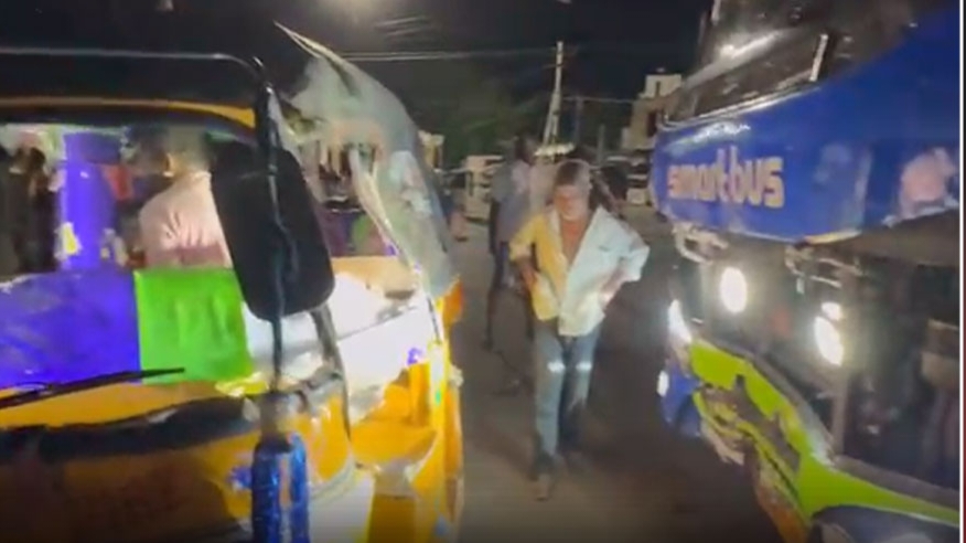 Breaking: காலையிலேயே படு பயங்கரம்…! “பேருந்து மீது ஆட்டோ மோதிய விபத்தில் 7 பேர் துடிதுடித்து பலி”.. 10 பேர் படுகாயம்… ஆந்திராவில் பரபரப்பு..!