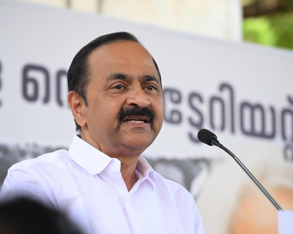 “கேரளாவில் கட்ட வேணாம்…. தமிழக எல்லையிலேயே கட்டுங்க” முல்லைப்பெரியாறு விவகாரத்தில் கேரள CM அதிரடி….!!