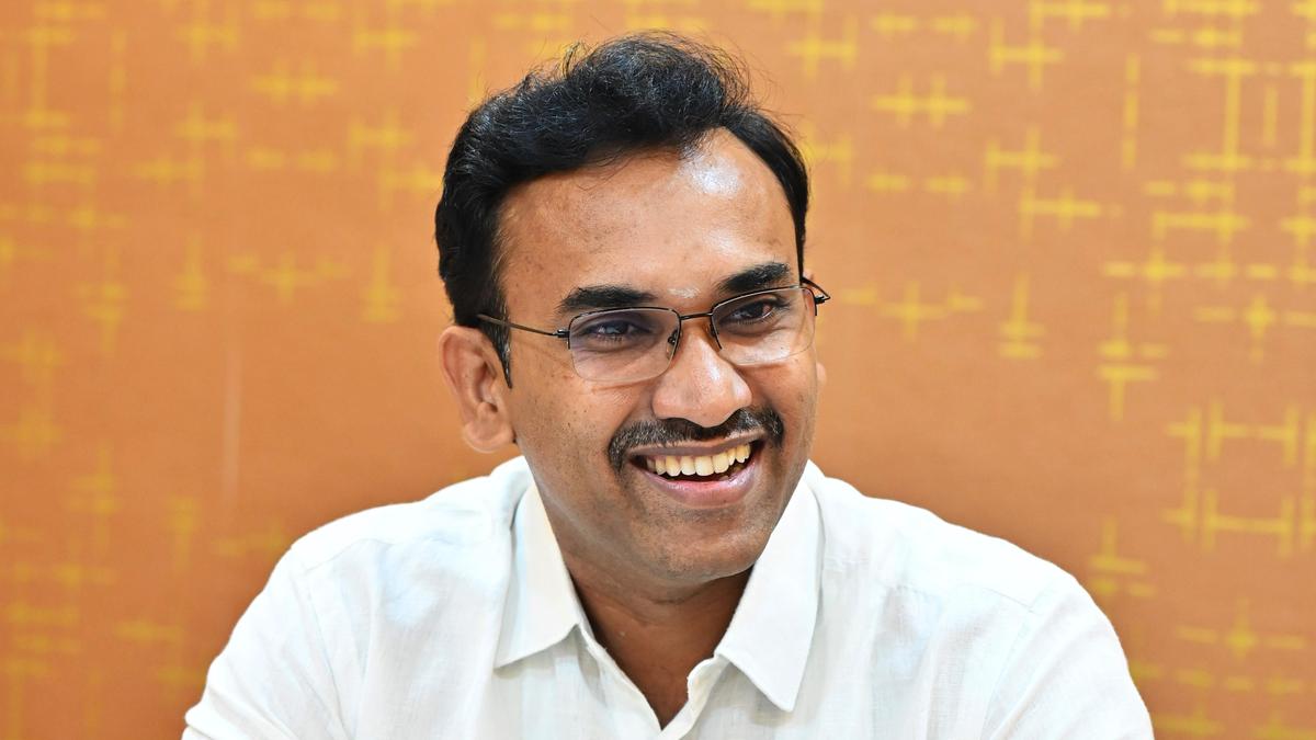 “பாஜகவை நிஜமாவே எதிர்க்கிறது தவெக மட்டும்தான்!”… தவெக அமைச்சரின் அதிரடிப் பேட்டி.. பரபரக்கும் அரசியல் களம்..!!