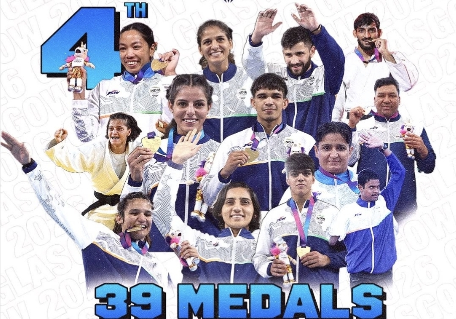 “13 தங்கம்… 17 வெள்ளி” காமன்வெல்த் மைதானத்தை அலறவிட்ட இந்திய வீரர்கள்…. 4-வது இடத்தைப் பிடித்து கெத்து காட்டிய பாரதம்….!!