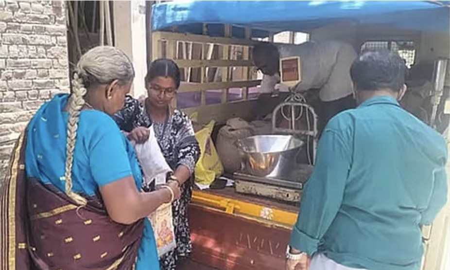 “இன்று முதல் 3 நாட்களுக்கு அதிரடி உத்தரவு” இல்லம் தேடி ரேஷன் பொருட்கள்…. மாற்றுத்திறனாளிகள், முதியவர்களுக்கு ஹேப்பி நியூஸ்….!!