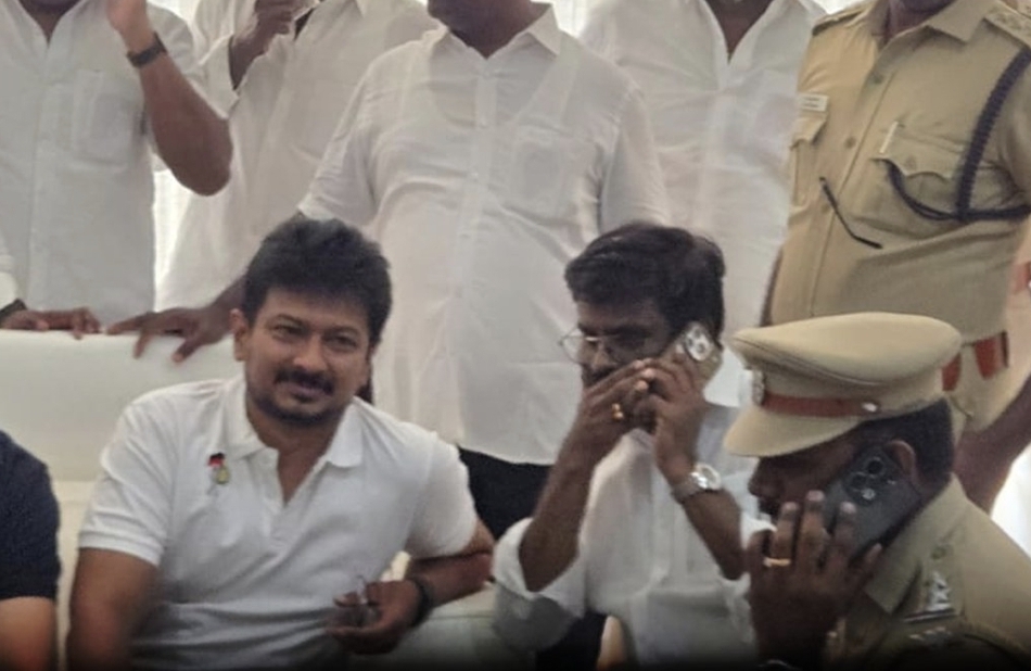 BREAKING: எதிர்க்கட்சித் தலைவர் உதயநிதி ஸ்டாலின் கைது…. நீலாங்கரை வீட்டில் வைத்து அதிரடி நடவடிக்கை….!!