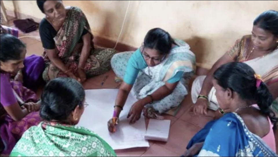 ​”பெண்கள் கையில் இனி பெரிய பிசினஸ்” பட்ஜெட்டில் வெளியான சர்ப்ரைஸ் அறிவிப்பு…. பேரவையில் எழுந்த பலத்த கைதட்டல்….!!