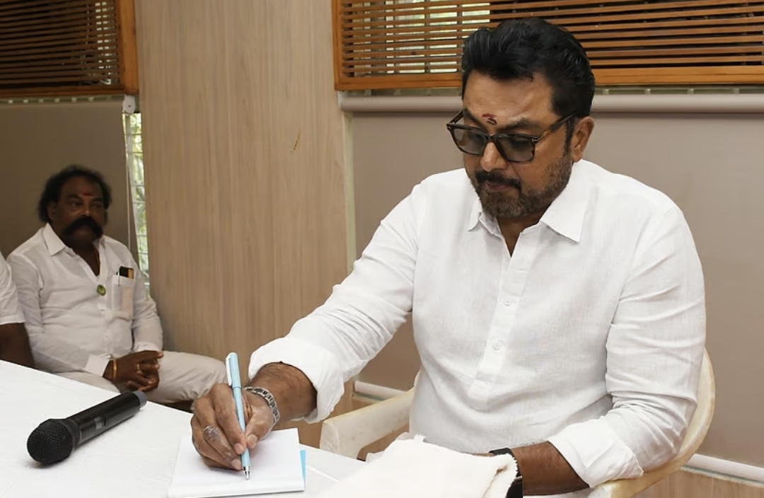 செக் மோசடி வழக்கில் சரத்குமார்…. செப் 10-ல் கோர்ட்டில் ஆஜராகனும்…. நீதிமன்றம் அதிரடி உத்தரவு….!!