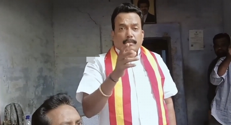 “12 கிலோ அரிசிக்கு 10 கிலோ…. 1 கிலோ பருப்புக்கு 750 கிராம்” ரேஷன் கடையில் ரெய்டு விட்ட தவெக எம்எல்ஏ…. வைரலாகும் வீடியோ….!!