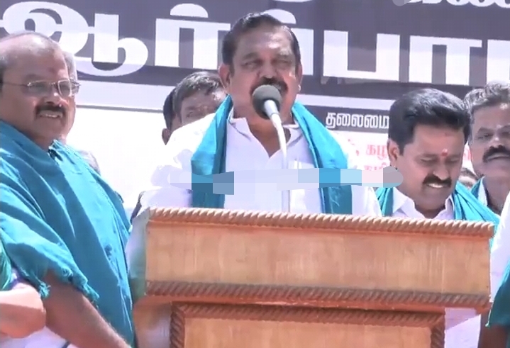 “அவரு நடிகர்…. அப்படிதான் இருப்பாரு” முதல்வர் விஜய்யின் புதிய சொகுசு அறைக்கு எடப்பாடி பழனிசாமி காட்டம்….!!
