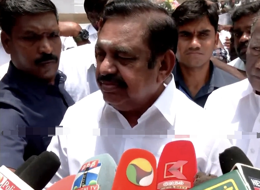 “244 கிலோ பிடிபட்டால் பிடிபடாதது எவ்வளவு?” அரசு பதில் சொல்லியே ஆக வேண்டும்…. EPS ஆவேசம்….!!