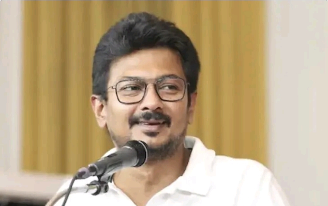 “கார் வாங்க பணம் இருக்கு…. விவசாயிகளுக்கு கொடுக்க நிதியில்லையா?” தஞ்சையில் உதயநிதி ஸ்டாலின் ஆவேச பேச்சு….!!