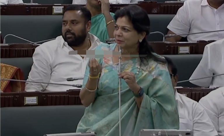 “கன்னிப் பேச்சுன்னு சொல்லாதீங்க” அறிமுக உரை என மாற்ற செளமியா கோரிக்கை…. சபாநாயகருக்கு அமைச்சர் வைத்த வேண்டுகோள்….!!