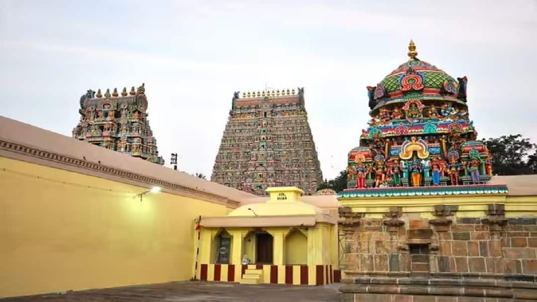 ஞாயிறு முதல் சனி வரை..! வாரத்தின் 7 நாட்களும் ரொம்ப ஸ்பெஷல்… எந்த கிழமைகளில் என்னென்ன தெய்வத்தை வழிபட வேண்டும் தெரியுமா..? புண்ணியம் சேர இதை செய்யுங்க…!!