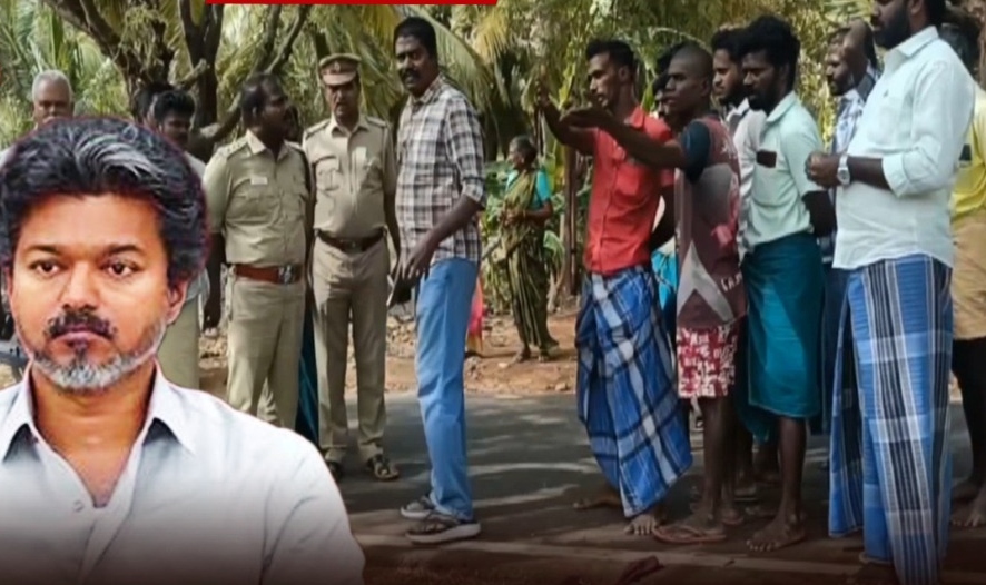 “1 குடும்பத்துக்கு 3 லட்சம் ரூபாய்!”… திண்டுக்கல் கோர விபத்துச் செய்தி கேட்டு முதல்வர் விஜய் கடும் வேதனை.. அரசு தரப்பில் அதிரடி நிவாரணம்..!!!!