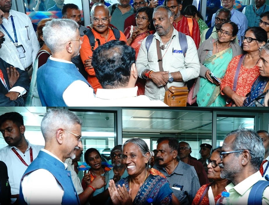 “நொடியில் ஓடிவந்து ஆறுதல் சொன்ன அமைச்சர்!”.. நேபாளத்தில் சிக்கியவர்களை மீட்கத் தீவிர நடவடிக்கை.. டெல்லி விமான நிலையத்தில் தமிழர்களைச் சந்தித்தார் ஜெய்சங்கர்..!!!