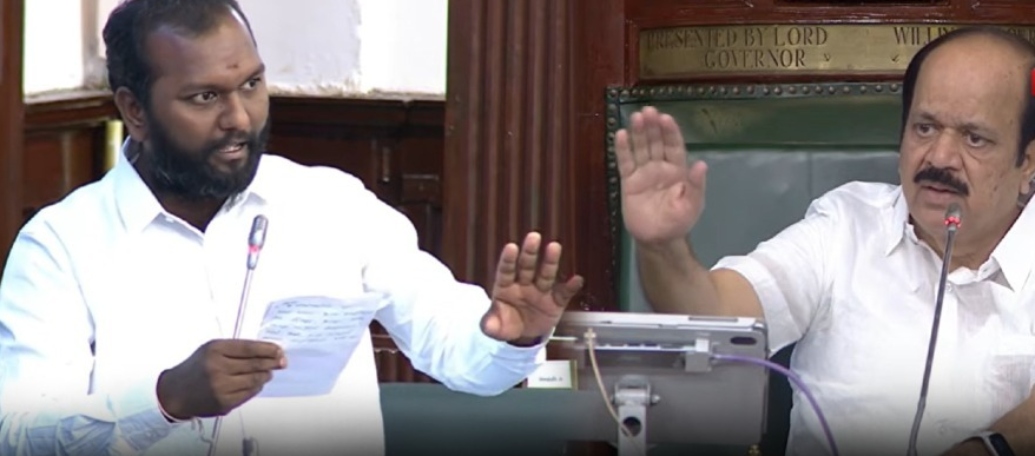 “50% நீட், 50% பிளஸ் டூ மார்க் வேணும்!”… தவெக தரப்பில் முன்வைக்கப்பட்ட அதிரடியான பரிந்துரை… சட்டப்பேரவையில் வெடித்த அனல் பறக்கும் விவாதம்..!!!