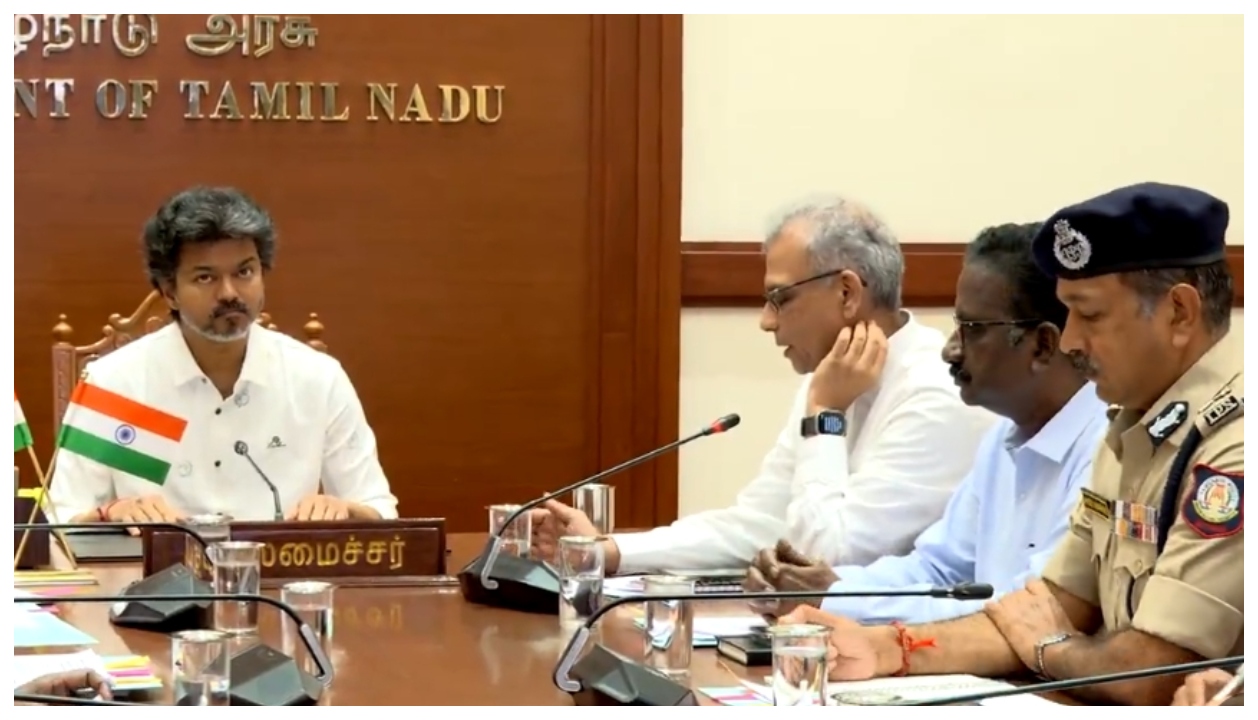 “நேபாளப் பேரழிவு… தமிழர்களை மீட்க டெல்லி பறக்கும் 4 அமைச்சர்கள்… முதல்வர் அதிரடி உத்தரவு…!!”