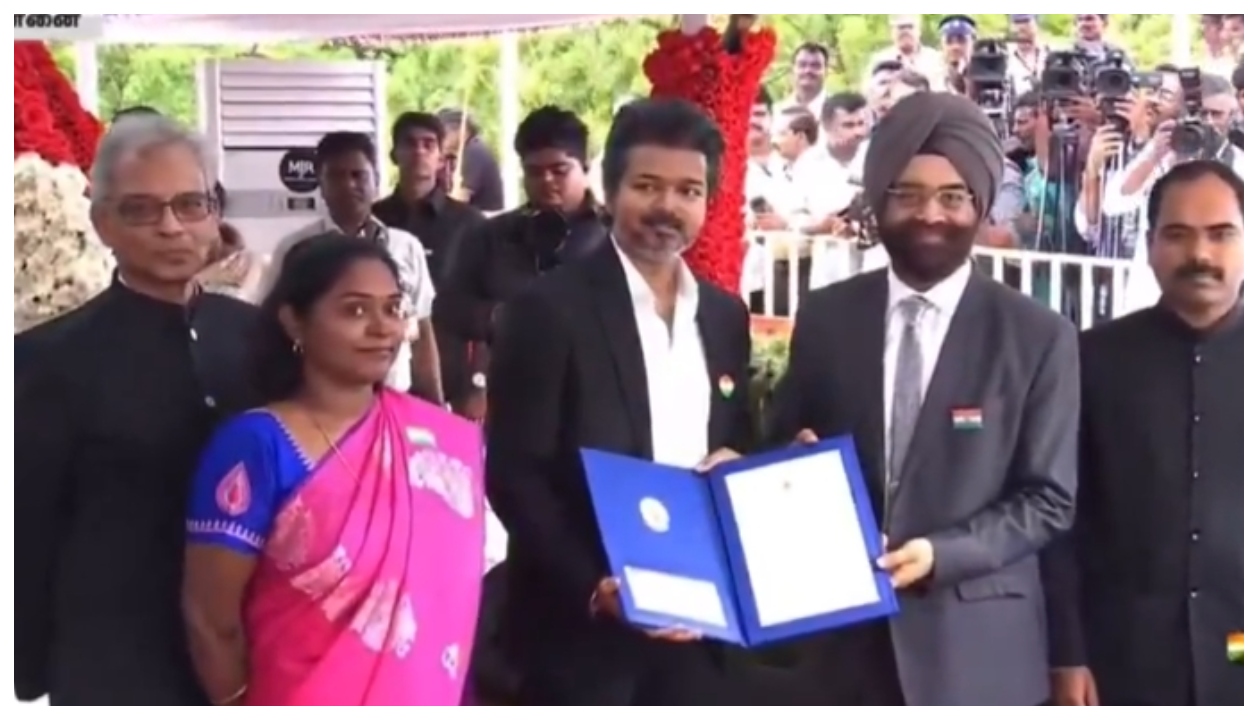 “தமிழகத்தின் நம்பர் 1 நகராட்சி!” மகுடம் சூடிய போடிநாயக்கனூர்… தேனி மாவட்டத்தை மிரள வைத்த அதிரடிச் சாதனை… குஷியில் உச்சி குளிரும் தவெக தொண்டர்கள்…!!”