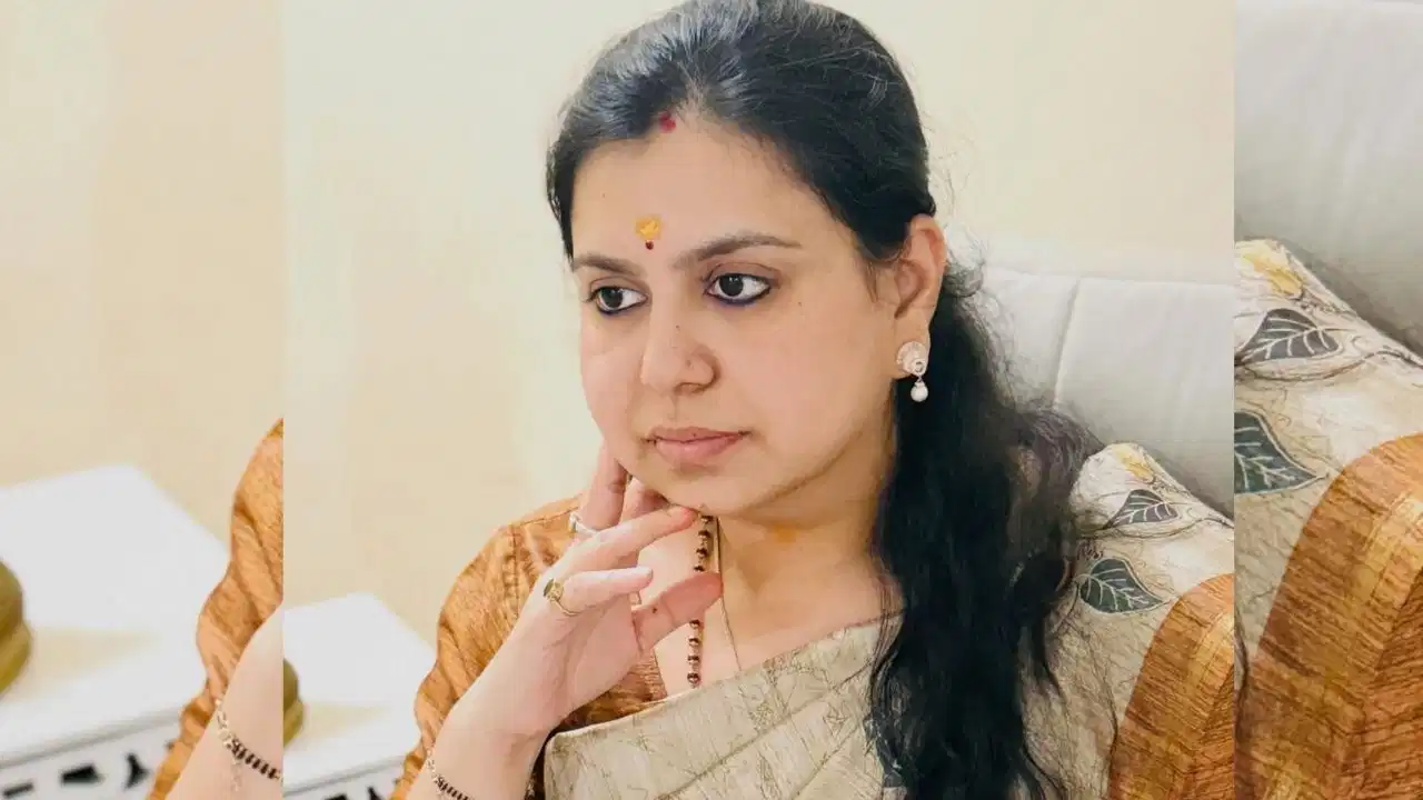 லண்டன் வேலை… 13 ஆண்டுகால ஐஏஎஸ் பதவி! அனைத்தையும் தூக்கி எறிந்த திவ்யா மிட்டல்! முகநூலில் உறைந்துபோக வைத்த கண்ணீர்ப் பதிவு..!!